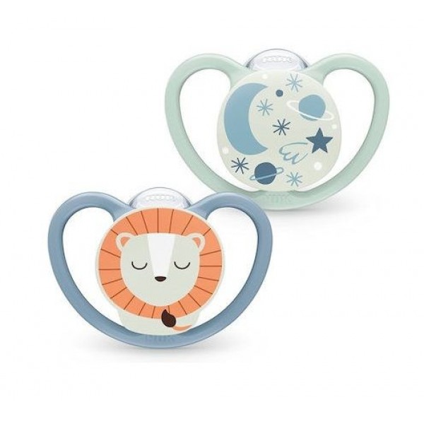 Nuk Ορθοδοντικές Πιπίλες Σιλικόνης για 0-6 μηνών Space με Θήκη Νυκτός Λιοντάρι - Αστεράκι (10730578)