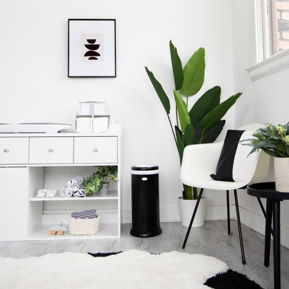 Ubbi: Κάδος για πάνες από ατσάλι με κλειδαριά ασφαλείας- Matte Black (UB-10039)